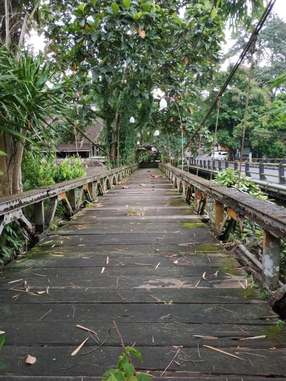 Sari Hotel 3*